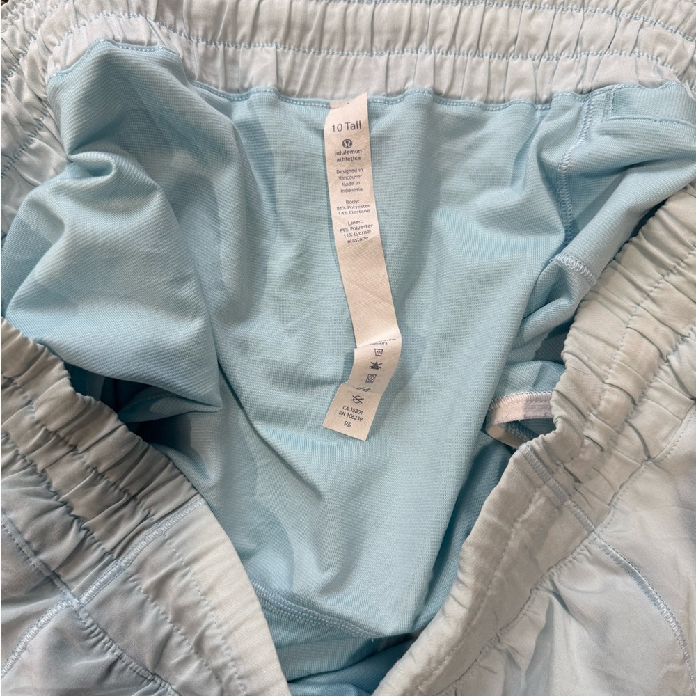 lululemon athletica Light Blue Women Shorts 4inch inseam - Picture 3 of 4